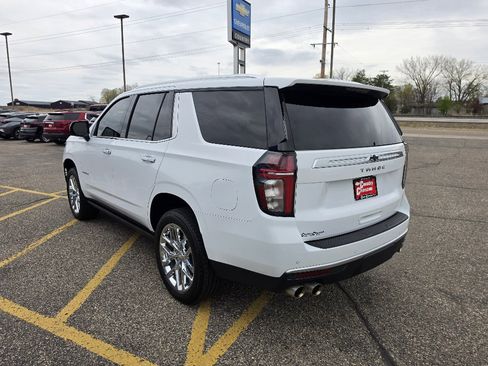 Used 2024 Chevrolet Tahoe High Country AWD/4WD image 3