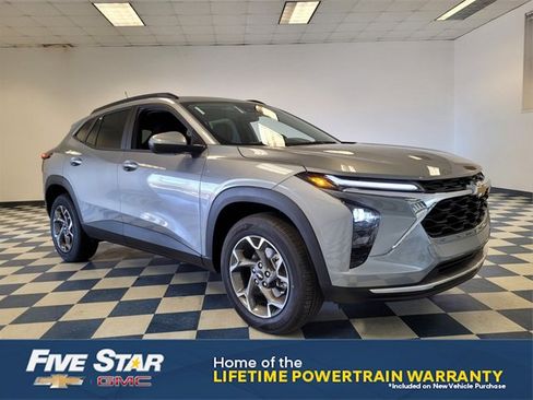 New 2026 Chevrolet Trax LT w/ Driver Confidence Package image 1