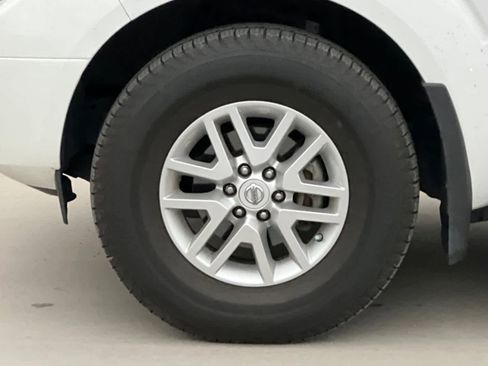 Used 2019 Nissan Frontier SV image 26