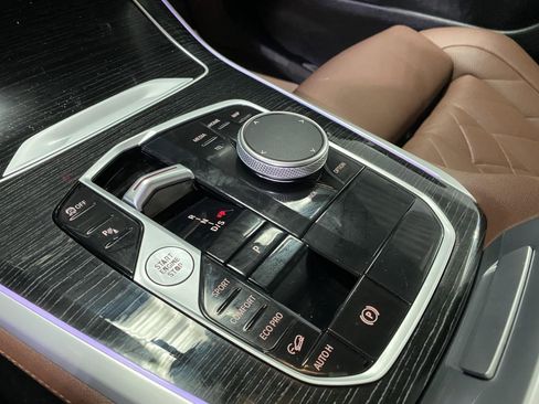 Used 2024 BMW X5 xDrive40i w/ M Sport Package image 25