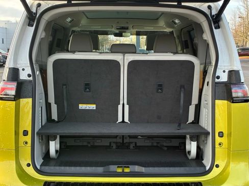 Used 2025 Volkswagen ID. Buzz 1st Edition image 27
