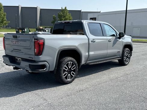 Used 2025 GMC Sierra 1500 AT4 w/ AT4 Premium Package AWD/4WD image 9