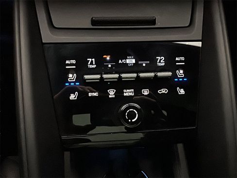 Used 2025 Porsche Macan 4S Electric image 30