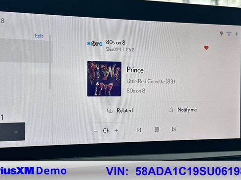 Certified 2025 Lexus ES 300h w/ Premium Package image 22
