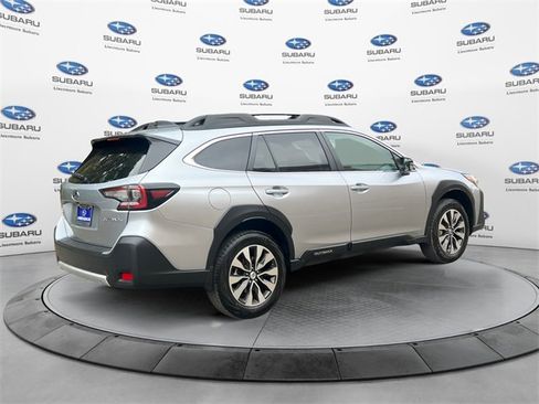 New 2025 Subaru Outback Limited image 4
