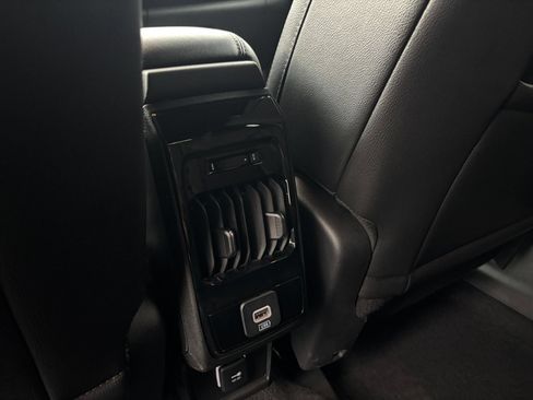 Used 2025 Jeep Compass Trailhawk AWD/4WD image 19