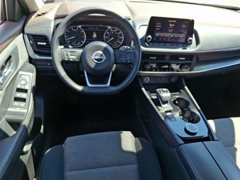 Used 2023 Nissan Rogue SV AWD/4WD image 12