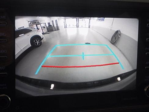 Used 2021 Toyota Tacoma TRD Sport w/ Technology Package image 27