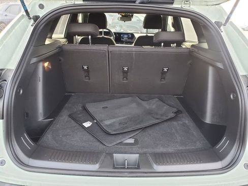 Certified 2024 Chevrolet Trax RS w/ Sunroof Package image 10