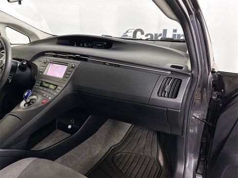 Used 2013 Toyota Prius Two image 30