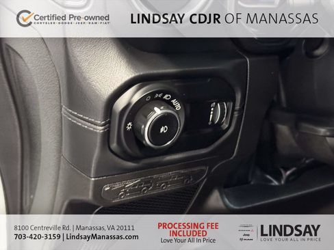 Used 2024 Jeep Wrangler Unlimited Sahara w/ Technology Group AWD/4WD image 29