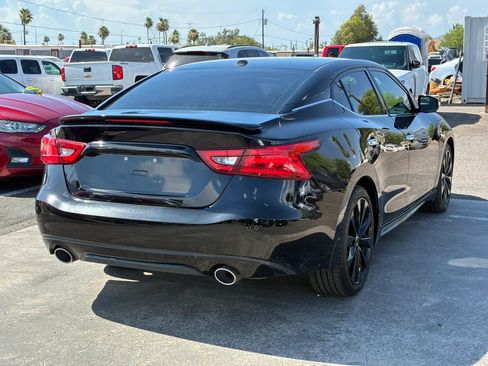 Used 2018 Nissan Maxima SR w/ Midnight Edition FWD image 8