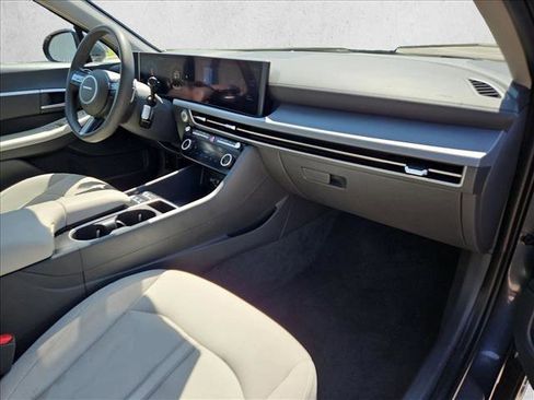 Used 2025 Hyundai Sonata SEL FWD image 20