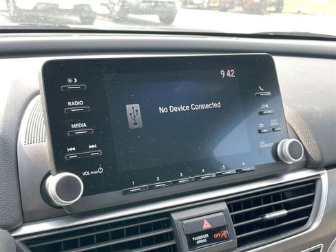 Used 2019 Honda Accord LX image 32