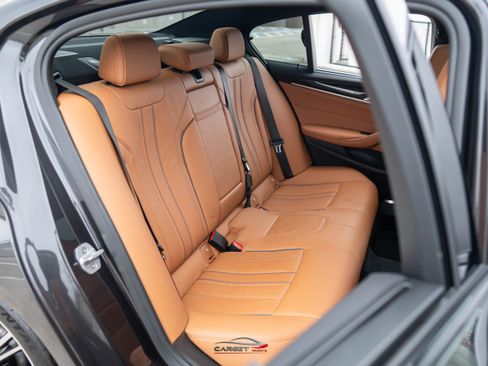 Used 2019 BMW M550i xDrive image 18