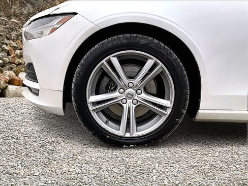 Used 2018 Volvo S90 T5 Momentum w/ Protection Package Premier image 8