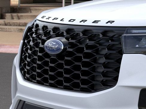 New 2026 Ford Explorer ST-Line w/ ST-Line Street Pack AWD/4WD image 18