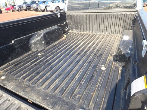 Certified 2022 Toyota Tacoma SR5 image 32