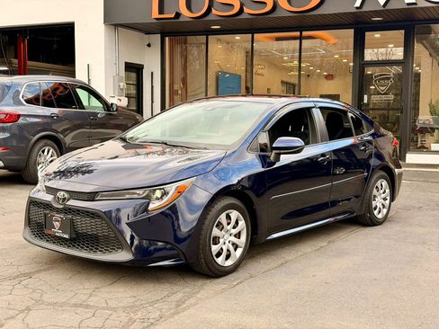 Used 2020 Toyota Corolla LE FWD image 32