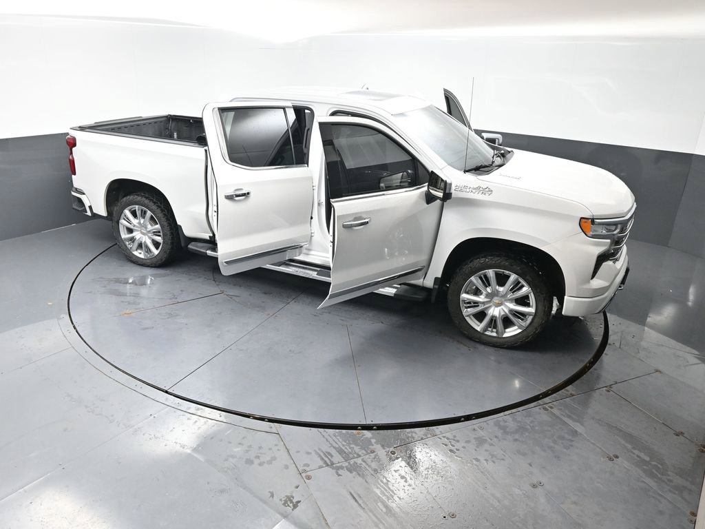Used 2022 Chevrolet Silverado 1500 High Country w/ High Country Premium Package AWD/4WD image 71