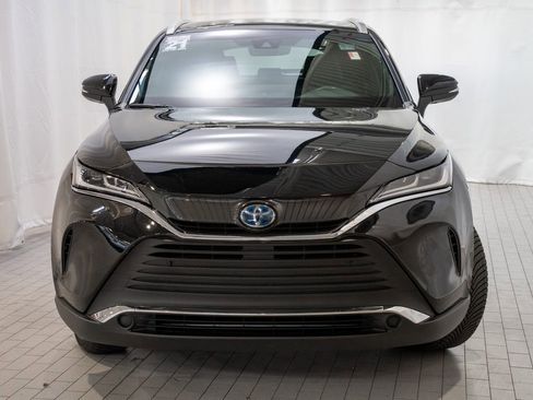 Used 2021 Toyota Venza XLE w/ Softex Package image 3