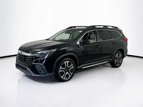 Used 2023 Subaru Ascent Limited AWD/4WD image 1