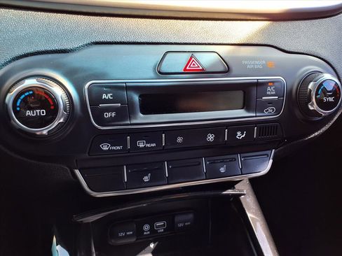 Used 2019 Kia Sorento SX image 7