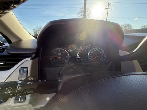 Used 2017 GMC Yukon Denali w/ Open Road Package image 6