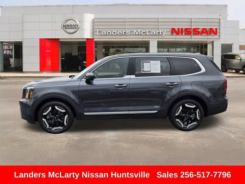 Used 2024 Kia Telluride S w/ S Sunroof Package FWD image 8
