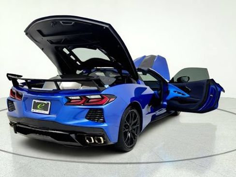 Used 2023 Chevrolet Corvette Stingray Premium Cpe w/ Z51 Performance Package RWD image 18