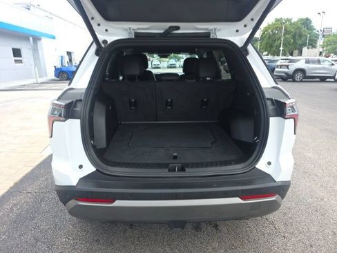 Used 2025 Chevrolet Equinox LT w/ Convenience Package II AWD/4WD image 28