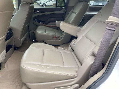 Used 2018 Chevrolet Tahoe Premier RWD image 11