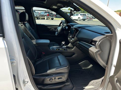 Used 2022 Chevrolet Traverse Premier w/ Redline Edition image 27