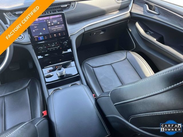 Certified 2024 Jeep Grand Cherokee Limited w/ Luxury Tech Group II AWD/4WD image 16