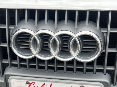 Used 2011 Audi Q5 2.0T Premium AWD/4WD image 13