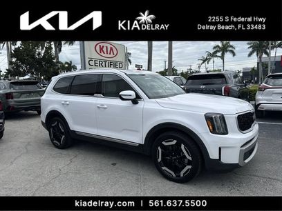 Certified 2024 Kia Telluride EX w/ EX Captain's Chair Package