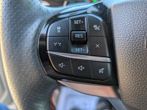 Used 2025 Ford Explorer ST image 23