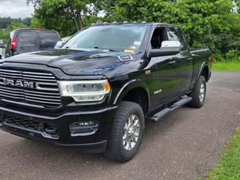 Used 2022 RAM 2500 Laramie AWD/4WD image 3