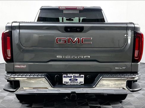 Used 2022 GMC Sierra 1500 SLT w/ SLT Premium Package AWD/4WD image 4
