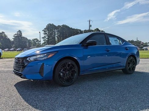 New 2025 Nissan Sentra SR w/ Midnight Edition image 8