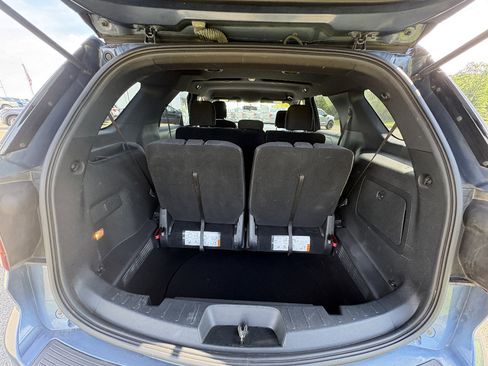 Used 2018 Ford Explorer XLT AWD/4WD image 15