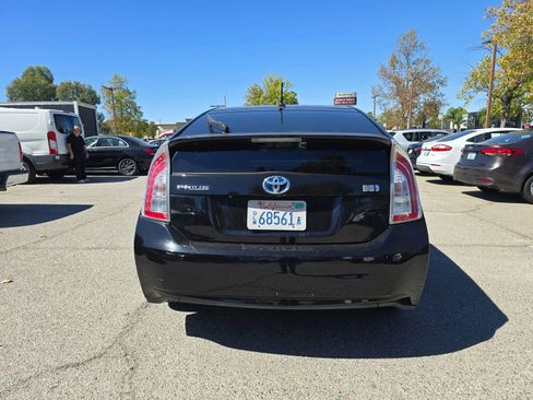 Used 2013 Toyota Prius Three w/ Solar Roof Pkg image 6