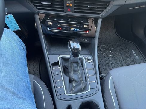 Certified 2025 Volkswagen Jetta Sport FWD image 19