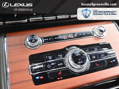 Used 2023 Lincoln Aviator Reserve image 17