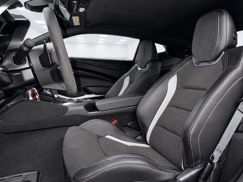 Used 2021 Chevrolet Camaro SS RWD image 20
