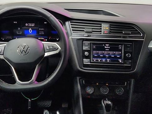 Used 2024 Volkswagen Tiguan S image 18
