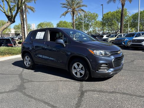 Used 2019 Chevrolet Trax LS image 6