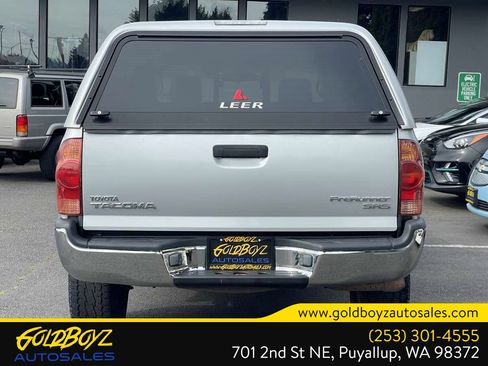 Used 2005 Toyota Tacoma PreRunner RWD image 5