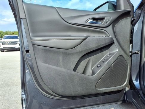 Used 2022 Chevrolet Equinox Premier w/ Redline Edition image 27