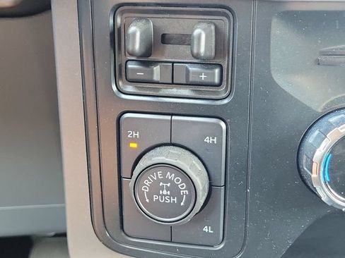 Used 2025 Ford F150 XLT w/ Equipment Group 302A MID AWD/4WD image 36